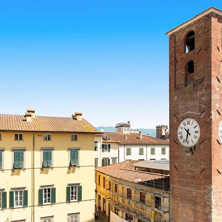 Al Carmine Apartments Towers View With Ac Lucca Bagian luar foto