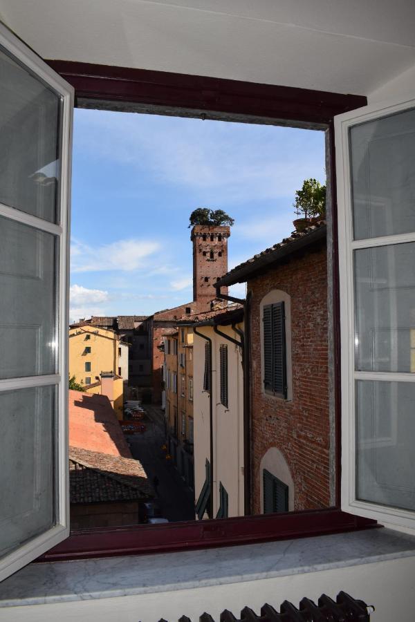 Al Carmine Apartments Towers View With Ac Lucca Bagian luar foto