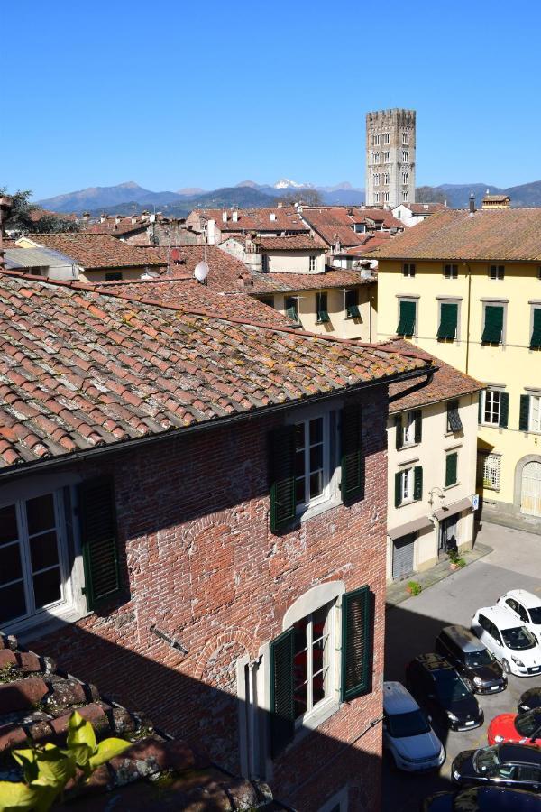 Al Carmine Apartments Towers View With Ac Lucca Bagian luar foto
