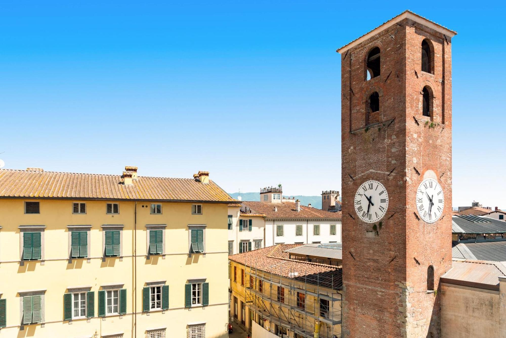 Al Carmine Apartments Towers View With Ac Lucca Bagian luar foto